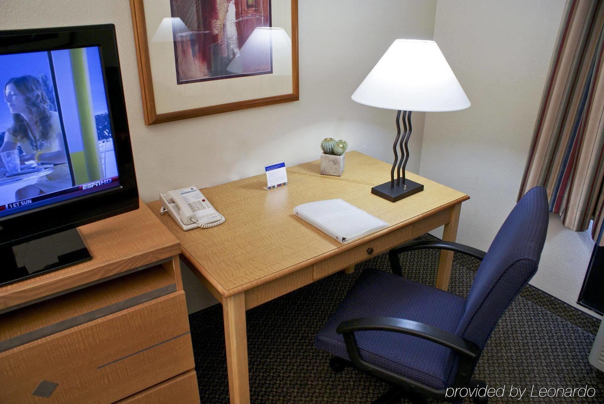 Hampton Inn Las Vegas/Summerlin Стая снимка